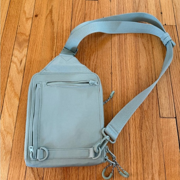 BEIS ~ The Sports Sling in blue Slate BÉIS Sport Sling bag - Picture 3 of 3